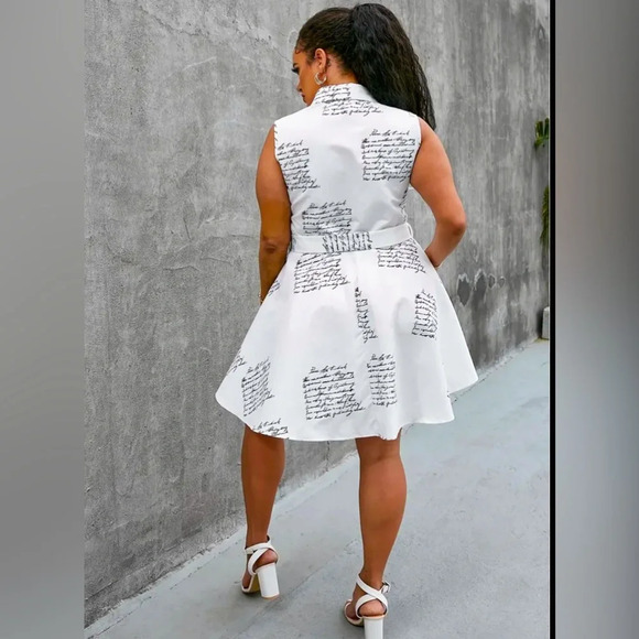 Hot Topic cursive script  📰 dress - Picture 4 of 12